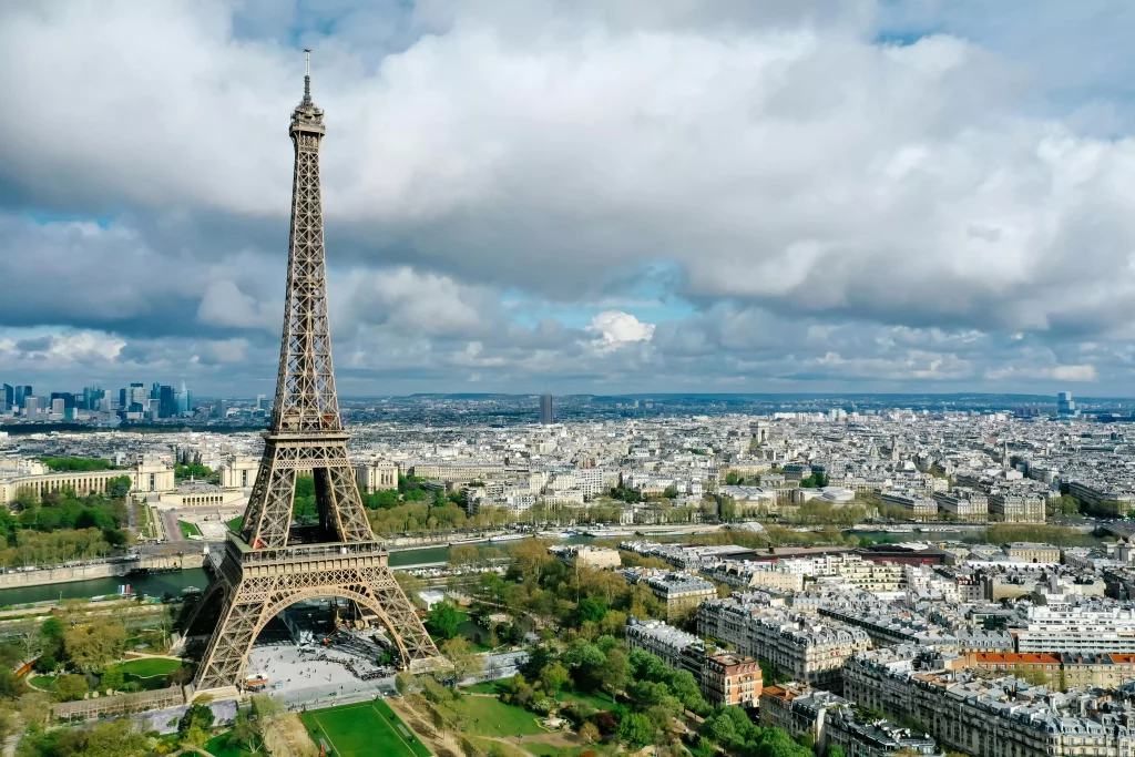 Paris - Luxury Hotels with Eiffel Tower view